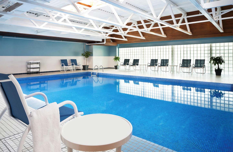 Indoor pool at Four Points by Sheraton & Conference Centre Gatineau - Ottawa.