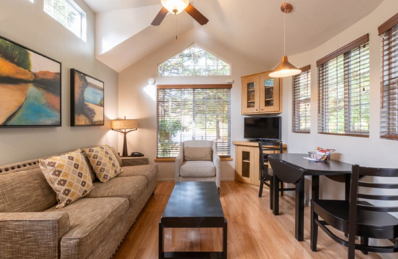 Cottage living room at RiverPointe Napa Valley.