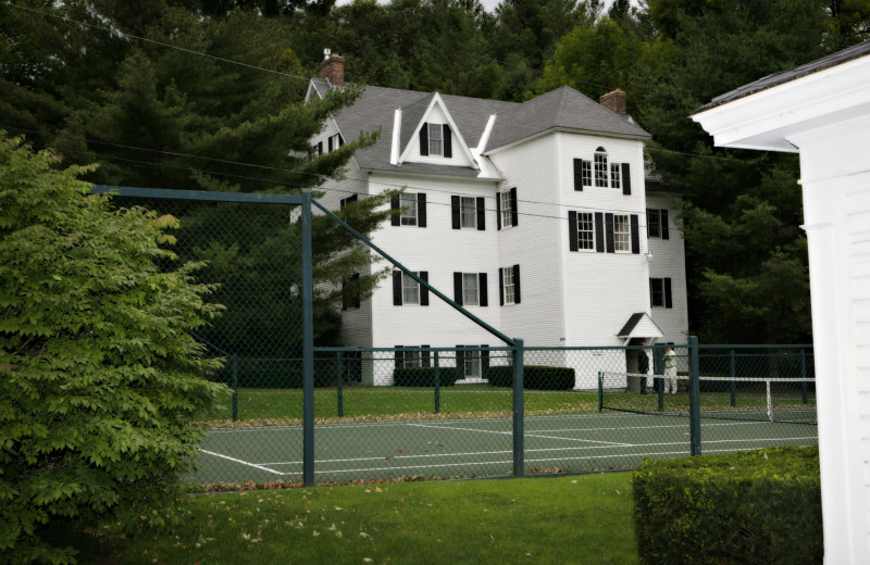 Tennis court at Echo Lake Inn.