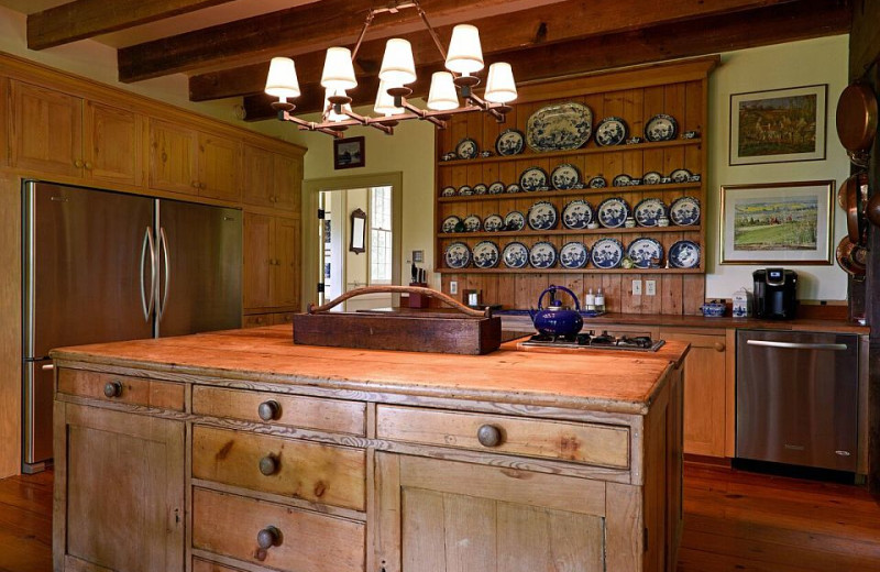 Rental kitchen at Chambers Realty & Vacation Rentals.