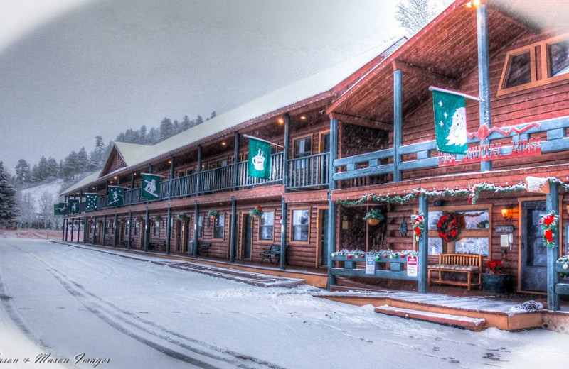 Exterior view of High Country Lodge.