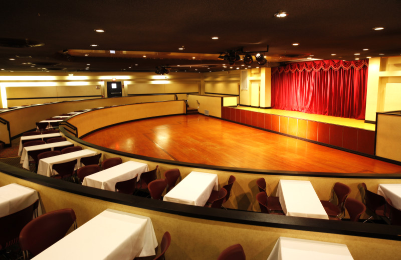 This space is great for meetings, conferences, family reunions and parties or all kinds!