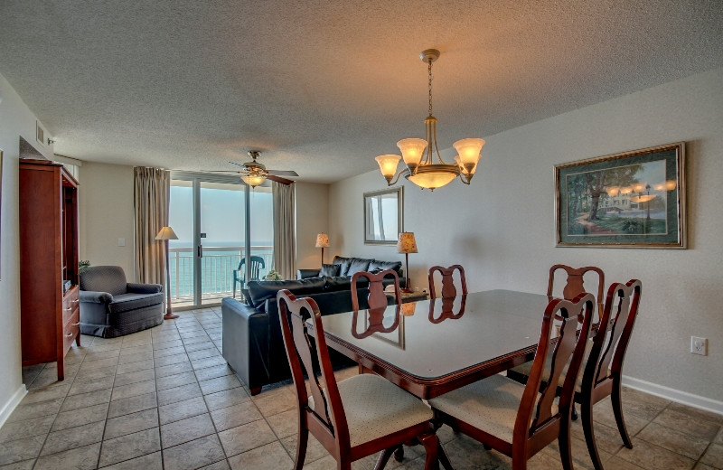 Rental living room at Seaside Vacations.