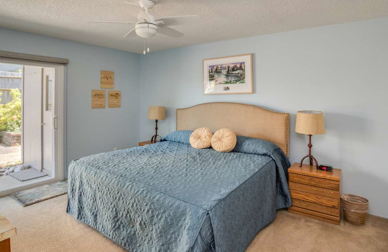 Rental bedroom at Gearhart by the Sea.