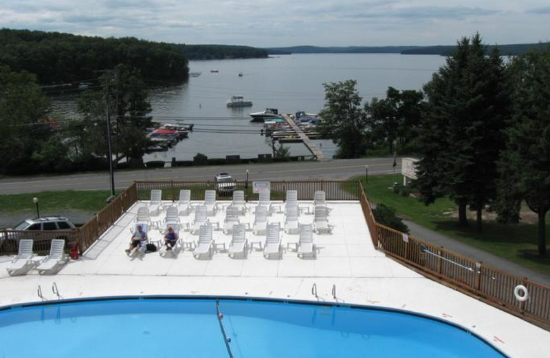 Outdoor Pool at Tanglwood Resort
