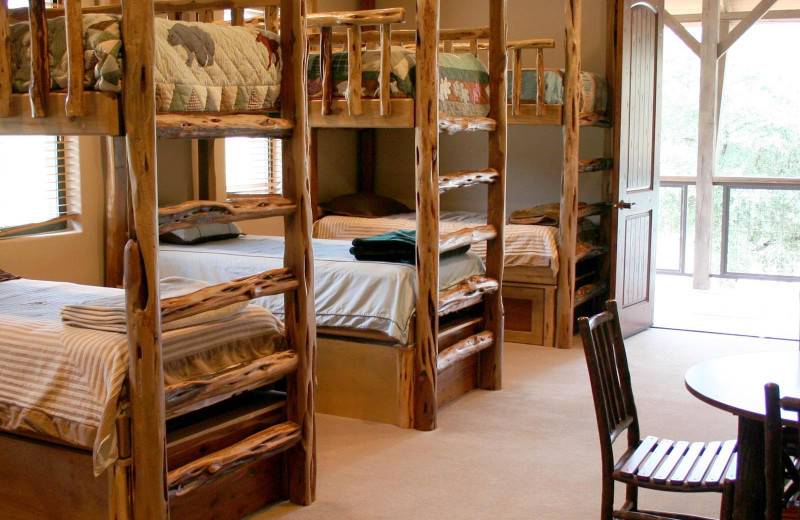 Guest bedroom at Lonehollow.