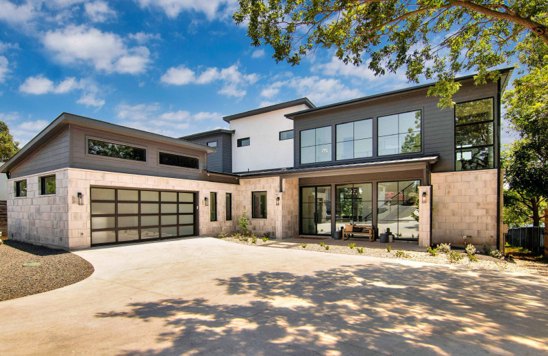 Rental exterior at Log Country Cove.