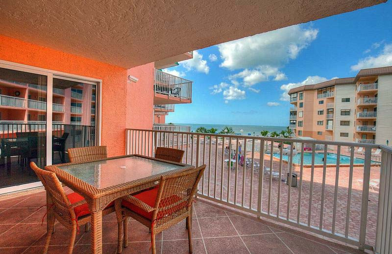 Rental balcony at beachrentals.mobi. LLC.