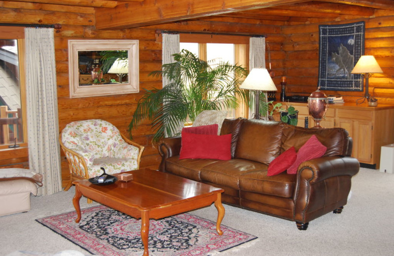 Living Room at Howlers Inn Bed and Breakfast