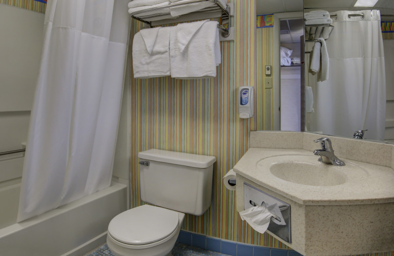 Bathroom at Sea Hawk Motel.