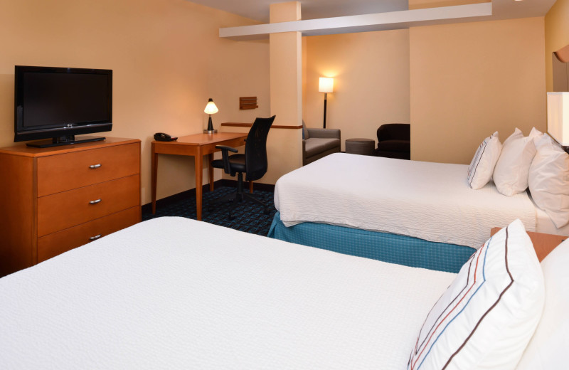 Guest room at Fairfield Inn and Suites Fort Wayne.