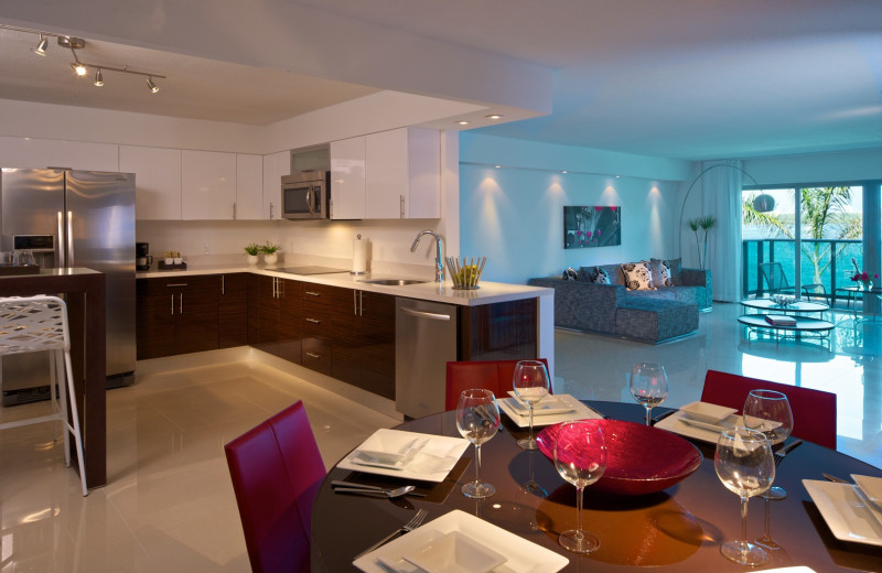 Guest room at Bal Harbour Quarzo Luxury Boutique Hotel.