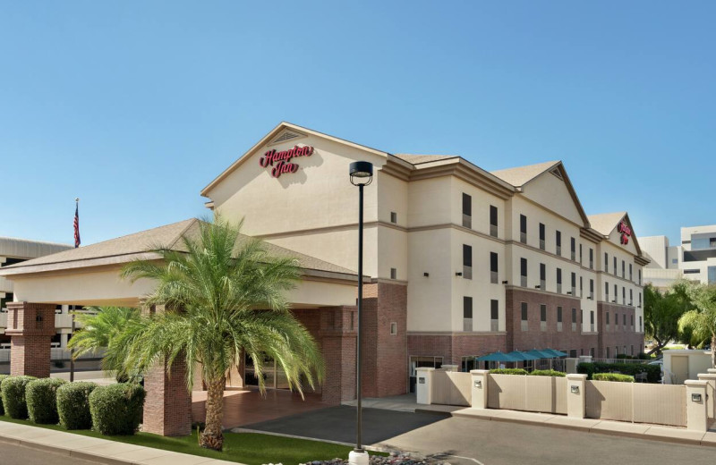 Exterior view of Hampton Inn Phoenix/Midtown/Dwtn Area.