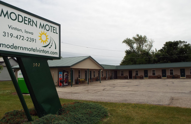 Exterior view of Modern Motel.