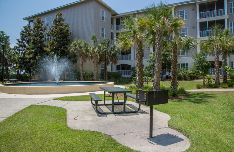 Picnic area at Holiday Inn Club Vacations South Beach Resort.