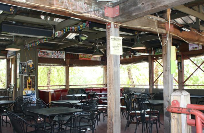 Outdoor dining at Outback Roadhouse Inn.