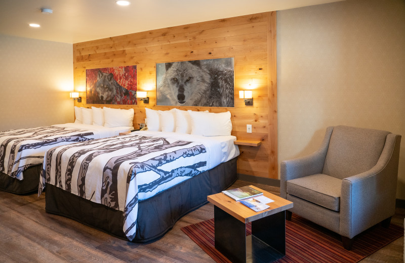 Guest bedroom at Banff Rocky Mountain Resort.