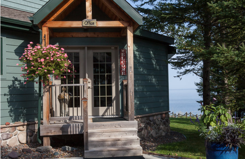 Office exterior at Dodge's Log Lodges.