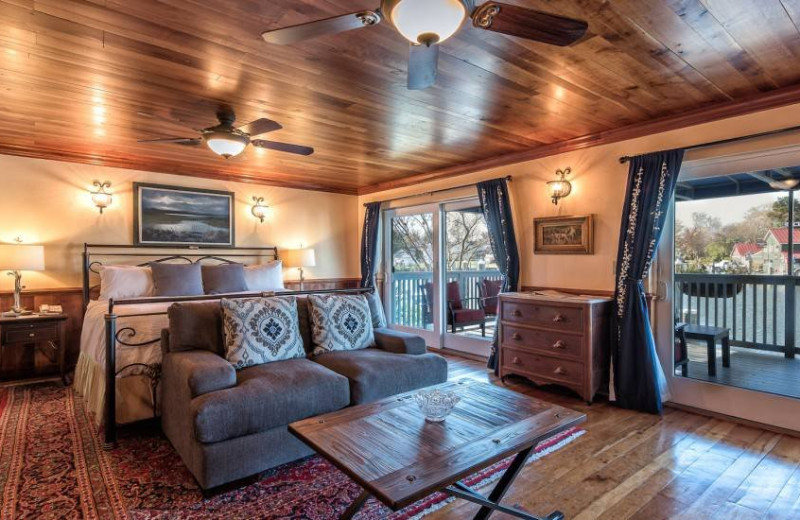 Guest room at St. Michaels Harbour Inn