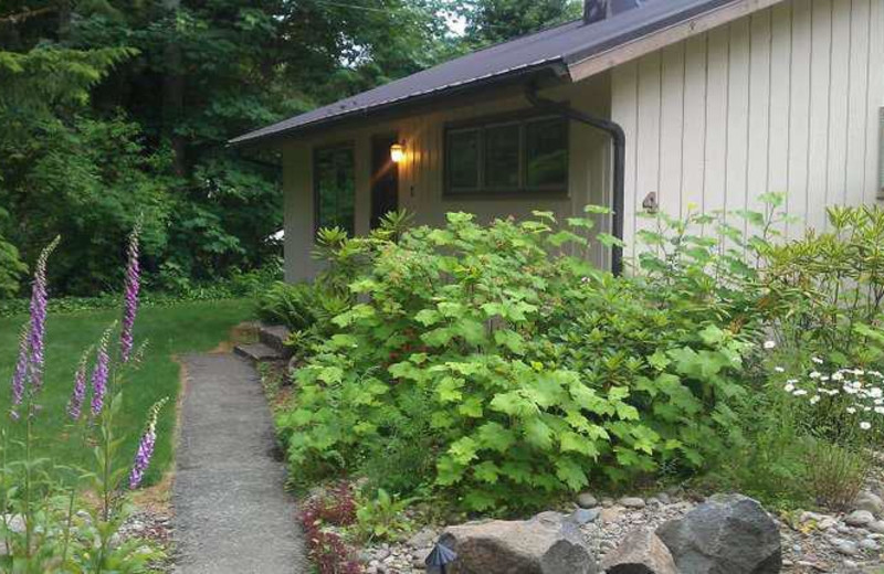 McKenzie River Mountain Resort (Finn Rock, OR) Resort Reviews