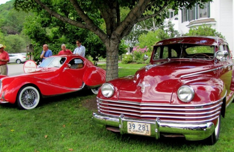 Cars at Four Columns Inn.