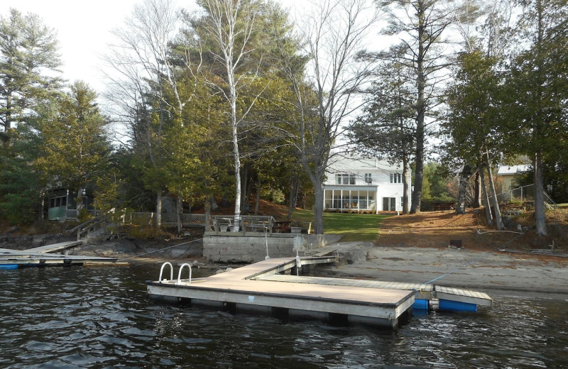 Cottage exterior at Bobs Lake Cottages.