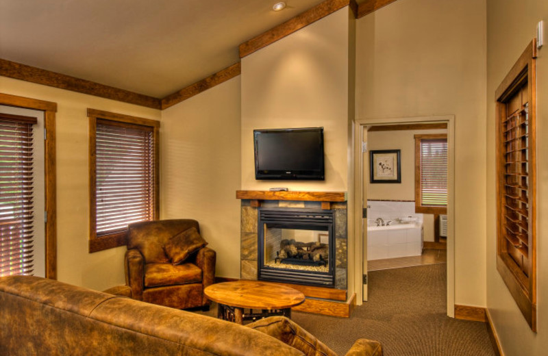 Townhouse living room at Elk Ridge Resort.