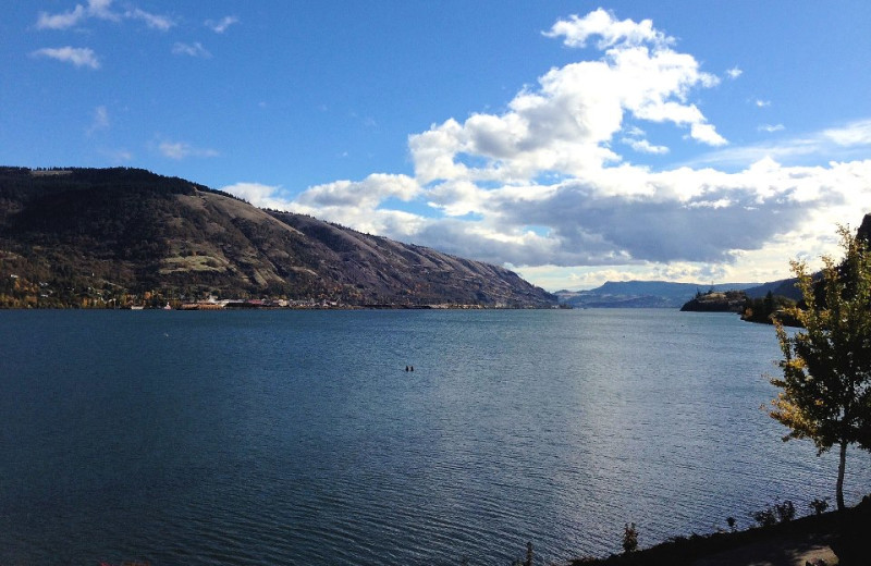 Ocean View at  Hood River Inn 