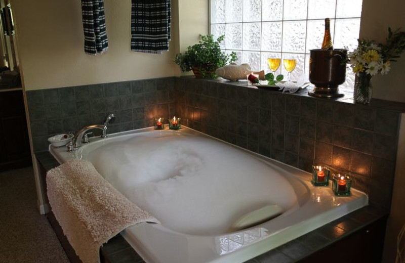 Whirlpool at The Inn at Harbour Ridge.