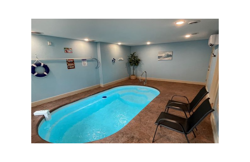 Indoor pool at American Patriot Getaways - Makin' Waves.