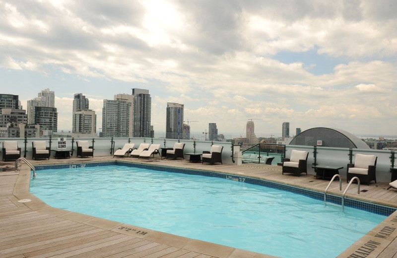 Outdoor pool at Hyatt Regency Toronto.