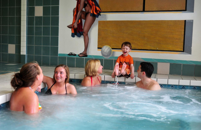 Hot tub at Baker's Sunset Bay Resort.
