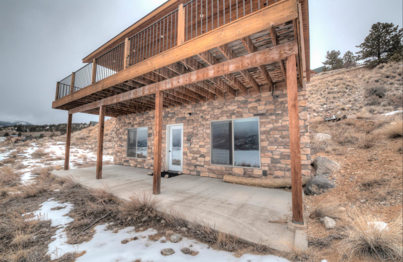 Cabin exterior at Black Wolf Lodging.