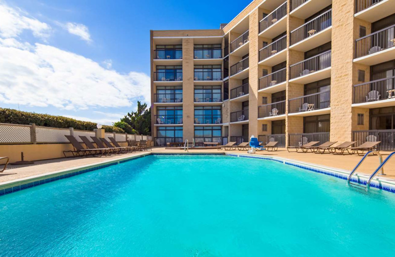 Outdoor pool at Best Western Ocean Reef Suites.