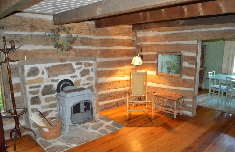 Cabin living room at Mulberry Mountain Lodging & Events.