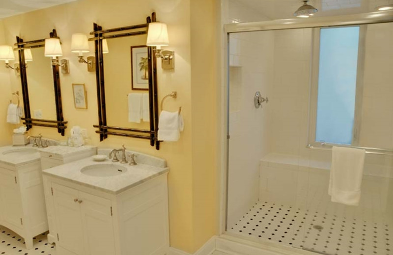 Rental bathroom at The Villas of Amelia Island Plantation.