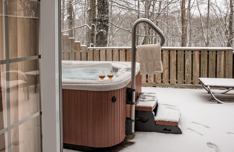 Private guest hot tub at Glenlaurel, A Scottish Inn & Cottages.