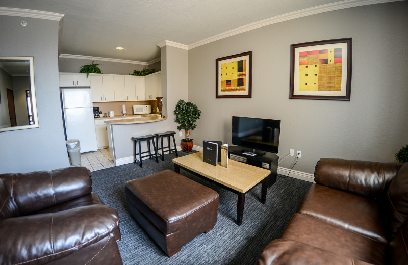 King Hotel Suite at Tanglewood Resort and Conference Center.