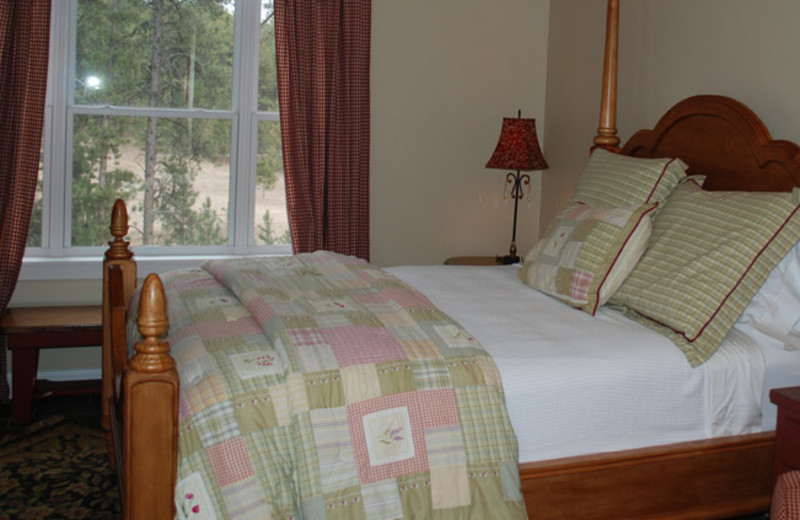 Guest suite at Summer Creek Inn & Spa.