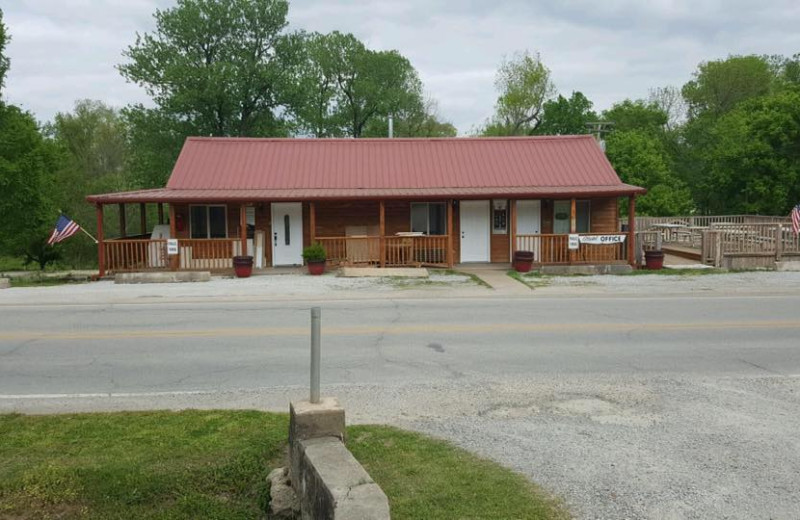 Exterior view of Lemley's Cedar Rock Inn.