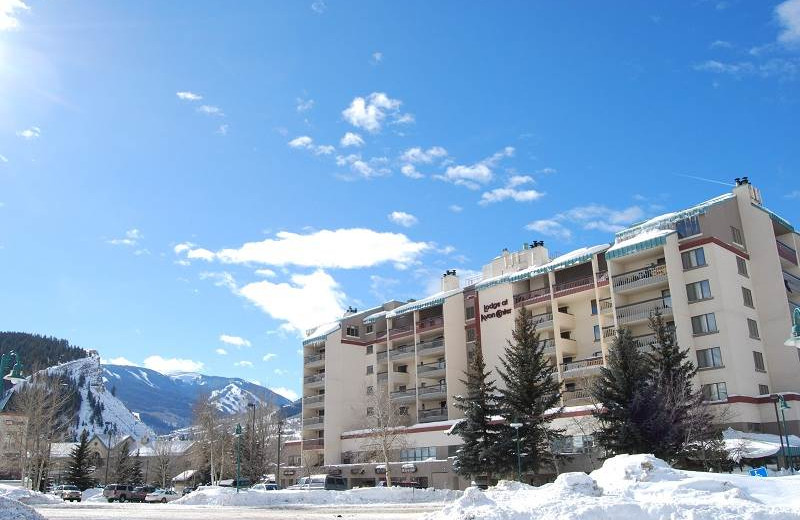 Exterior view of Lodge At Avon Center.