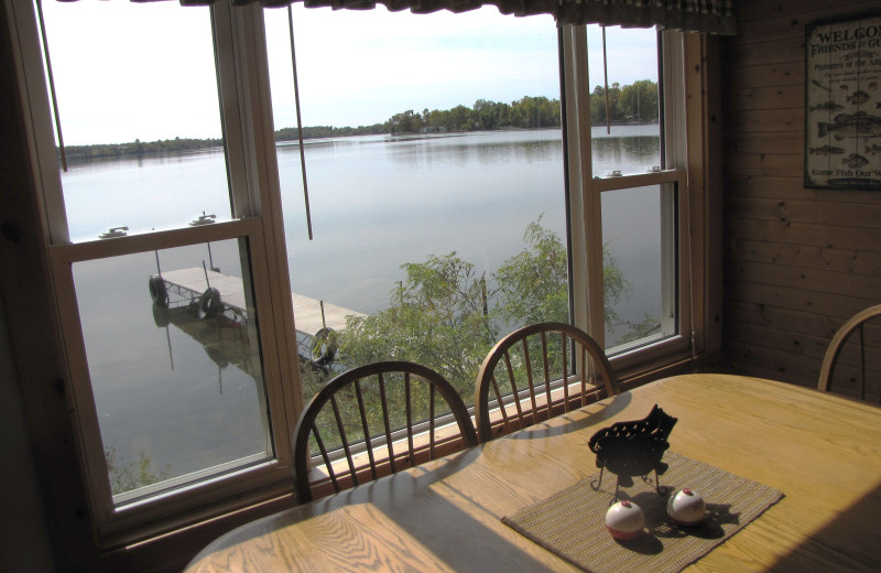 Cabin dining table at Mill Lake Resort.