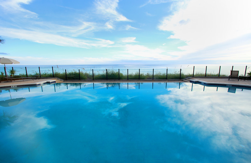 Delight in thrilling resort amenities, including beachfront community pools, lazy rivers and much more when you stay with Southern Vacation Rentals.