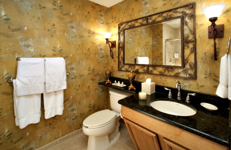 Guest bathroom at Minerals Hotel.