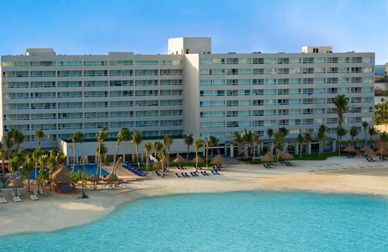 Exterior view of Grand Oasis Viva Beach.