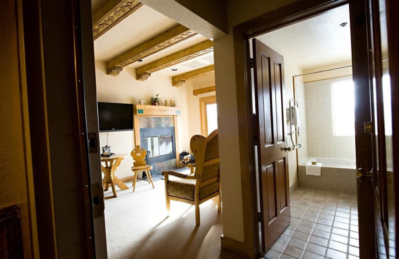 Guest room at Alpenhof Lodge.