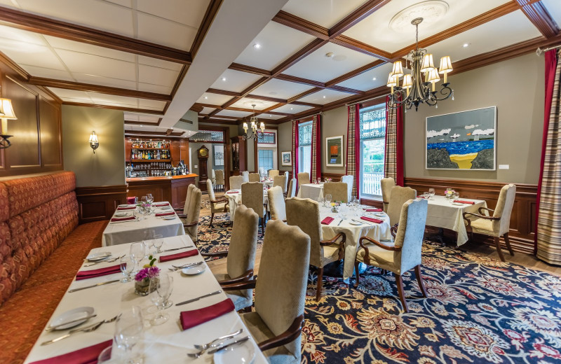 Dining room at Idlewyld Inn.