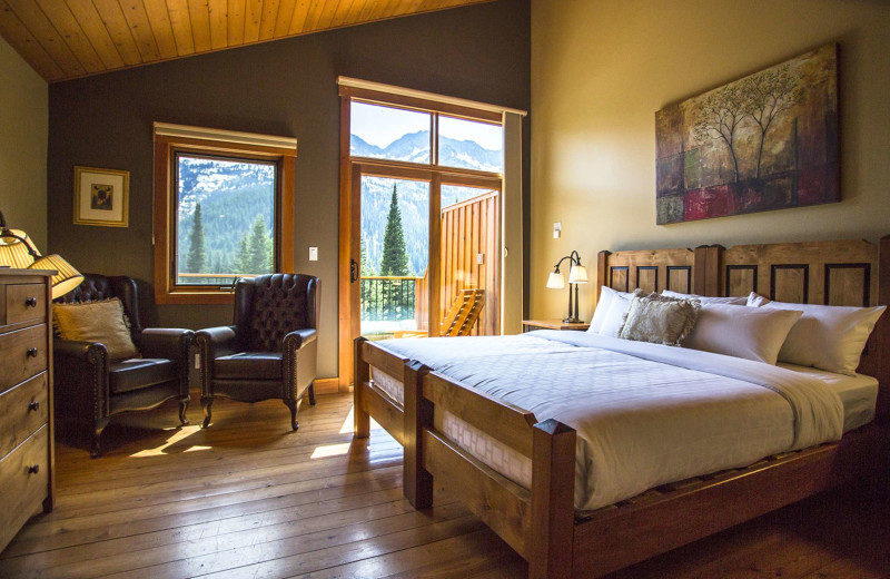 Guest room at Island Lake Lodge.