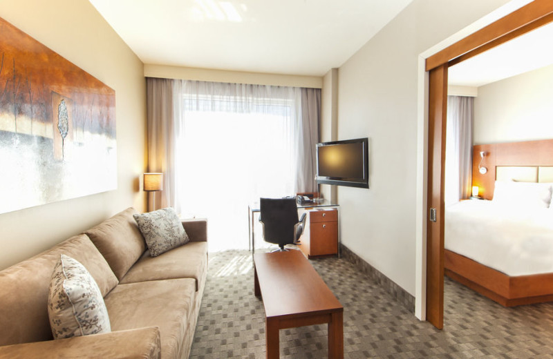 Guest room at Hotel Le Crystal Montreal.