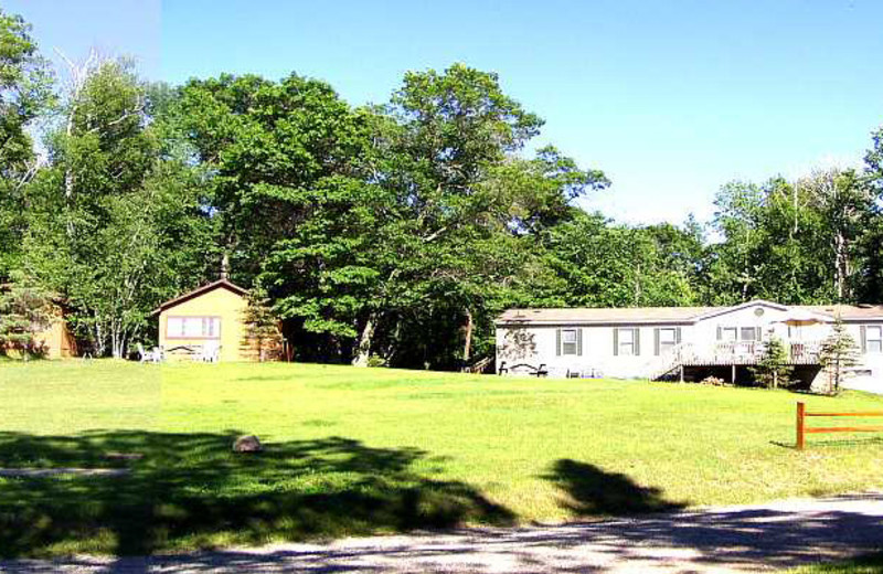 Cabins at Galles' Upper Cullen Resort.